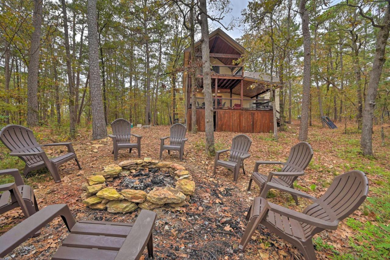 Tudor-Style Broken Bow Cottage With Hot Tub And Decks! Stephens Gap Kültér fotó