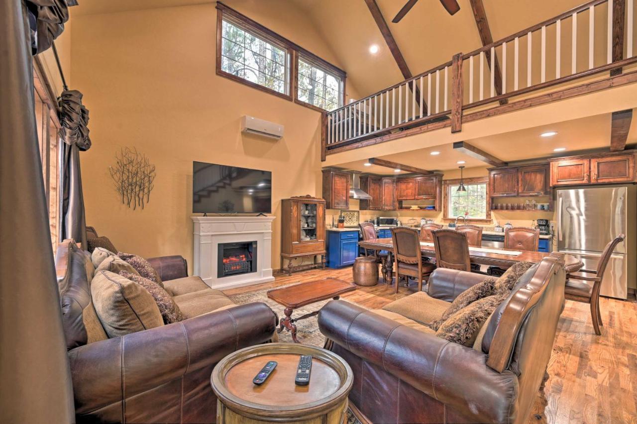 Tudor-Style Broken Bow Cottage With Hot Tub And Decks! Stephens Gap Kültér fotó