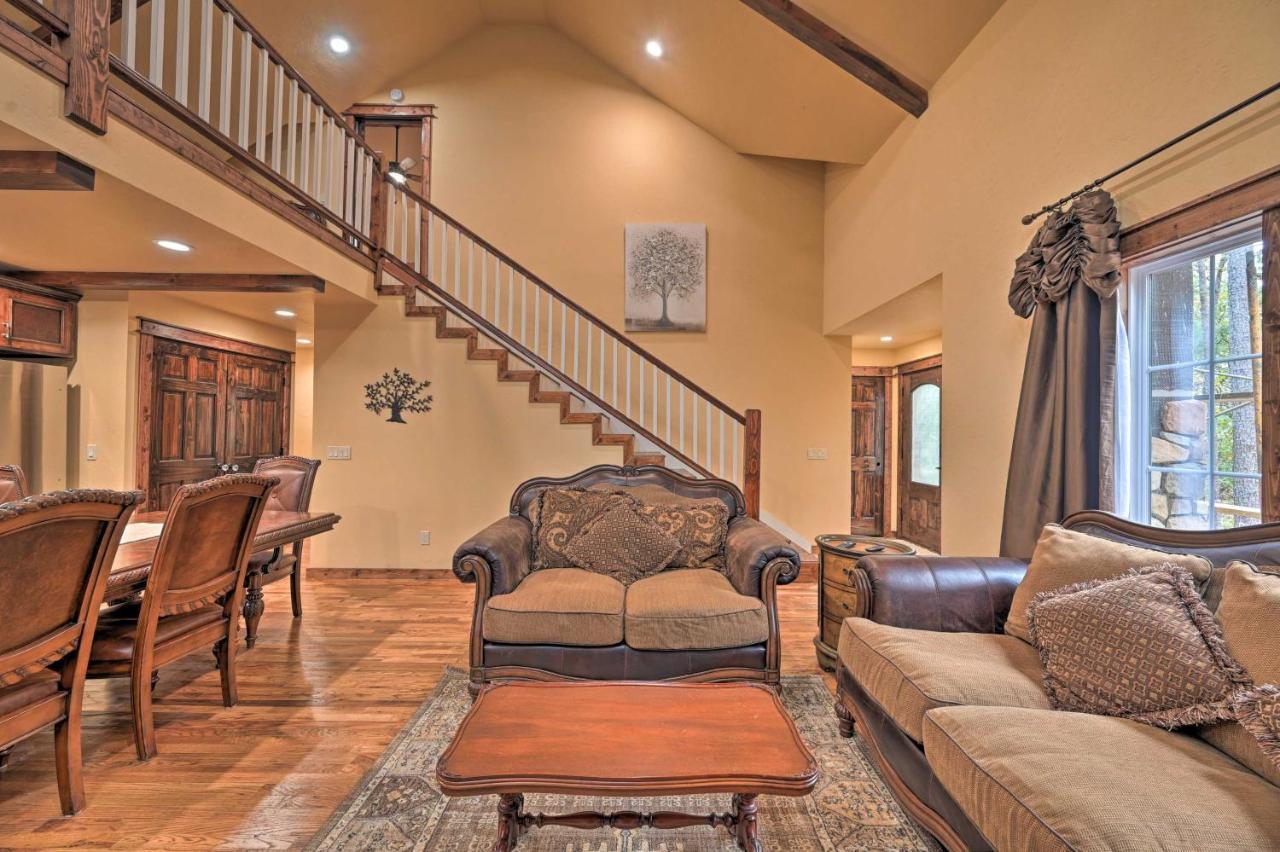 Tudor-Style Broken Bow Cottage With Hot Tub And Decks! Stephens Gap Kültér fotó