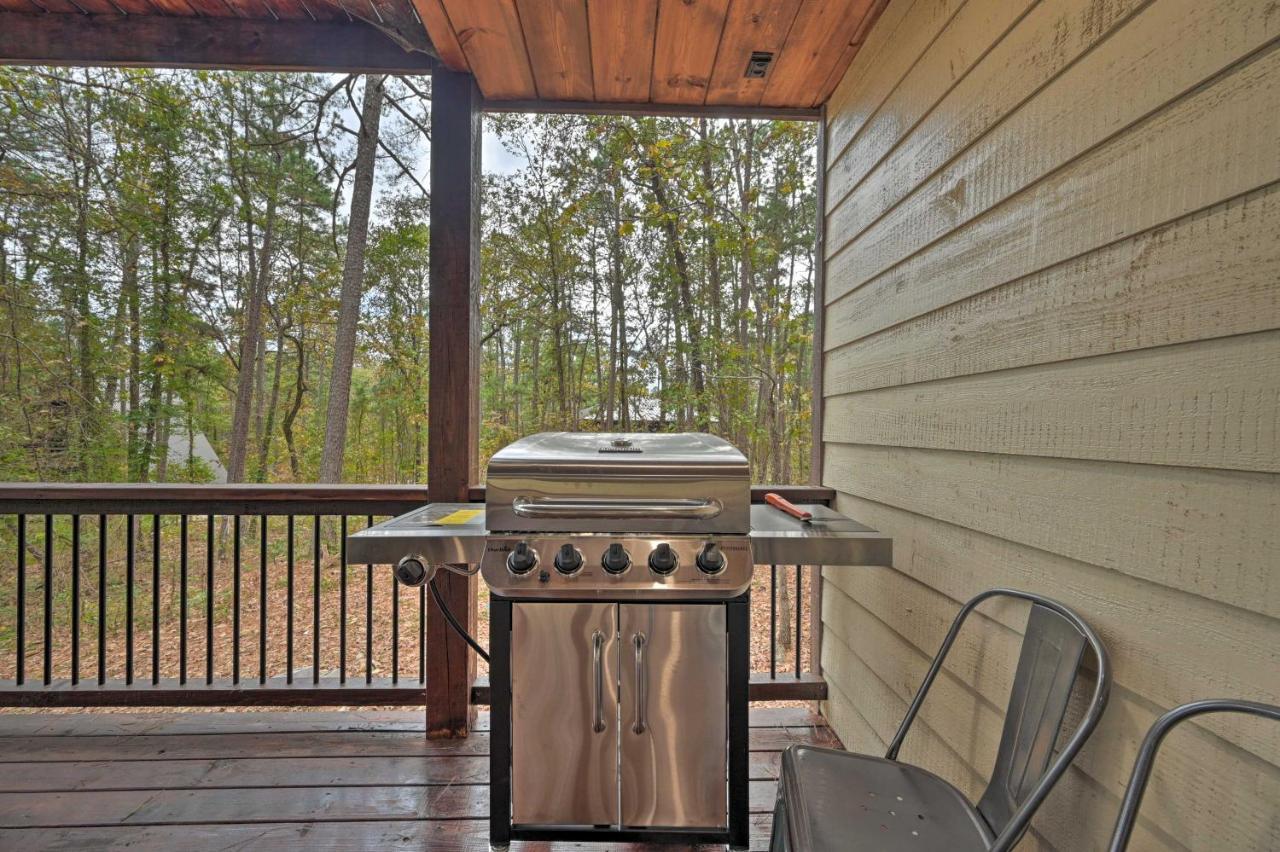 Tudor-Style Broken Bow Cottage With Hot Tub And Decks! Stephens Gap Kültér fotó