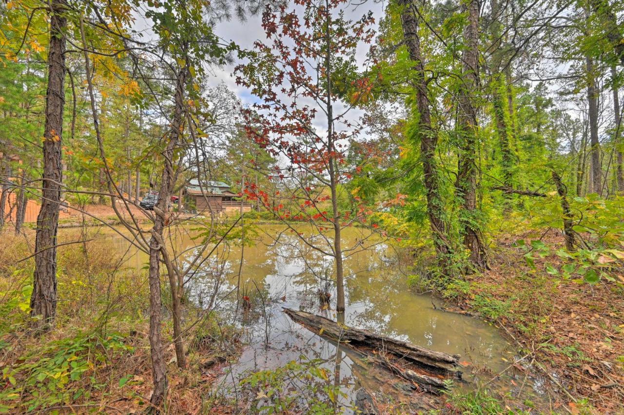 Tudor-Style Broken Bow Cottage With Hot Tub And Decks! Stephens Gap Kültér fotó