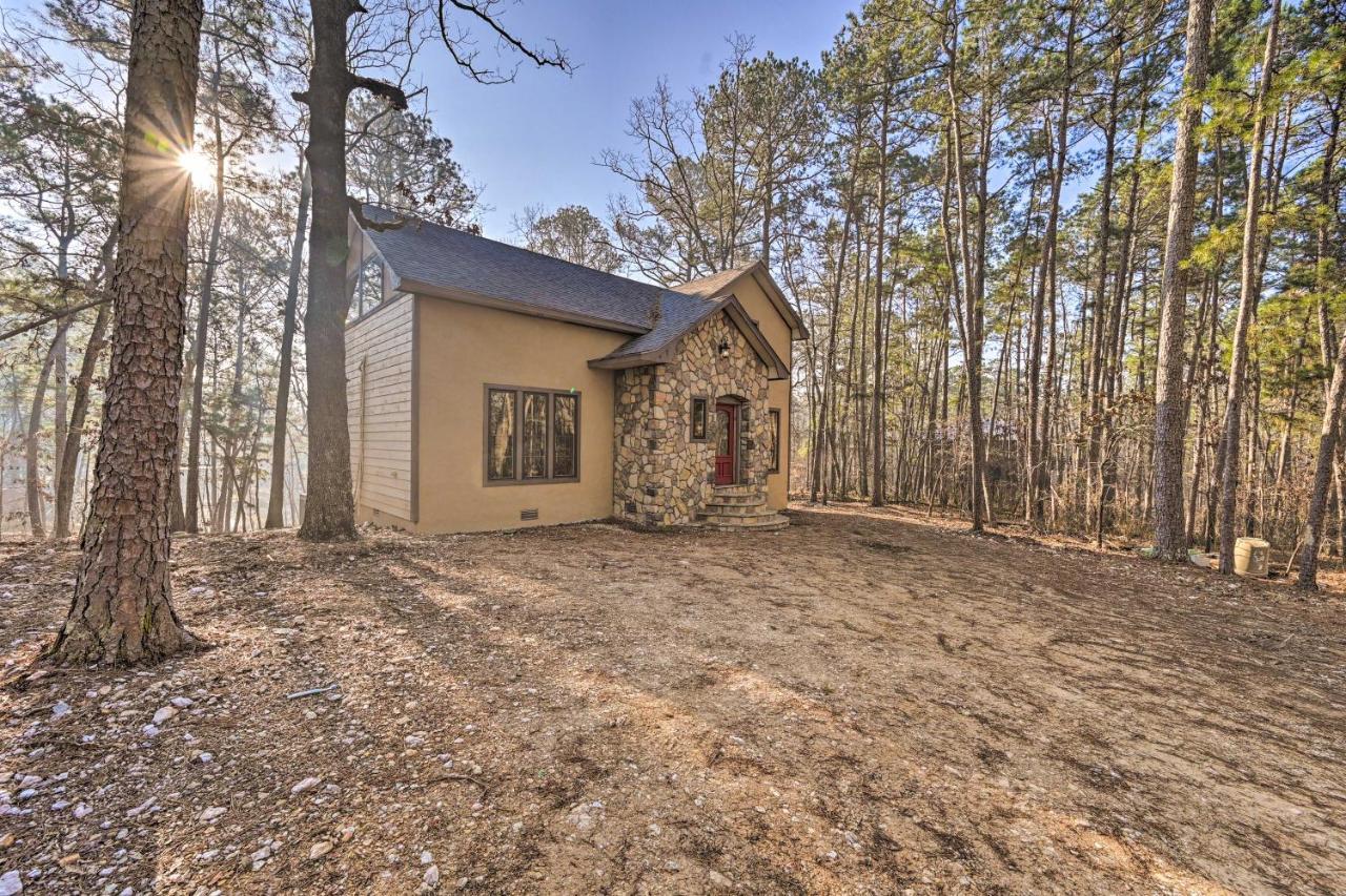 Tudor-Style Broken Bow Cottage With Hot Tub And Decks! Stephens Gap Kültér fotó